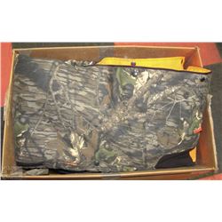 BOX WITH 3 PAIRS OF STORM/WINTER PANTS INCLUDING