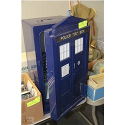 DR WHO  POLICE BOX MINI COOLER WITH SOUND & LIGHT