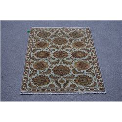 hand woven, Indian wool pile on cotton foundation Rug