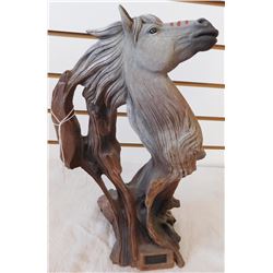 7 Horses Sculpture