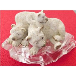 Sculpture of Polar Bear & Cubs