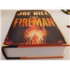 Image 2 : The Fireman Signed Book by Joe Hill