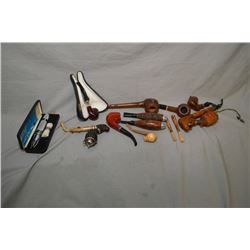 Selection of collectible pipes including figural, cased, plus two vintage motorcycle/aviator pipes a