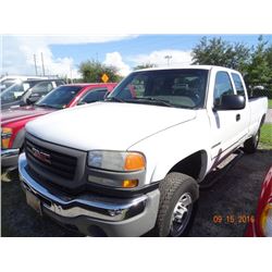 2005 GMC Sierra 2500 HD 4x4 4-Dr. X-Cab Long Bed Pick Up