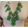 Image 3 : NECKLACE - LARGE GREEN JADE LIKE BEADS AND GOLDEN LINK CHAIN - PLUS NECKLACE WITH WHITE BEEDS = 2 TT