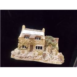 ORNAMENT  - COBBLERS COTTAGE- BY LILLIPUT LANE