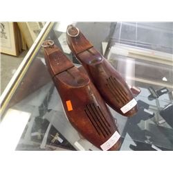 VINTAGE WOOD SHOE STRETCHERS - 2 TTL