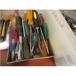 BOX ASSORTED SCREW DRIVERS