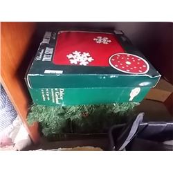TREE SKIRT WITH 2 BOXS OF PINE GARLAND