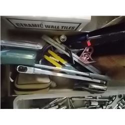 BOX OF ASSORTED TOOLS