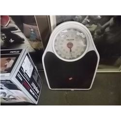 BATHROOM SCALE
