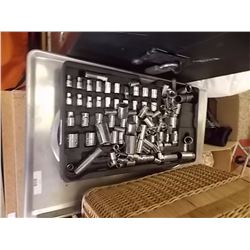 SOCKET SET WITH EXTRAS