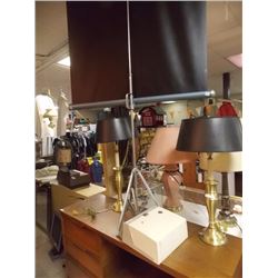 PROJECTOR WITH SCREEN