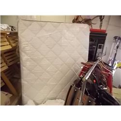 NEW QUEEN MATTRESS