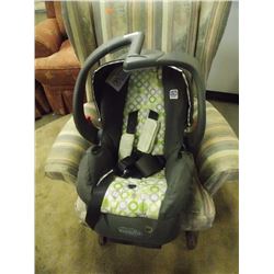 EVENFLO BABY CARRIER / CAR SEAT
