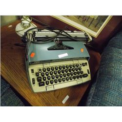 VINTAGE TYPE WRITER