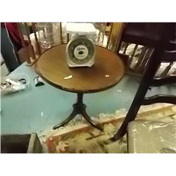 VINTAGE ROUND SIDE TABLE
