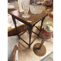 VINTAGE WOOD SQUARE SIDE TABLE