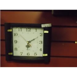 QUARTZ WALL CLOCK