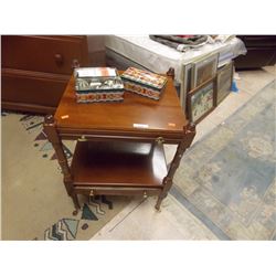 END TABLE - 1 DRAWER WITH EXTENABLE TRAY