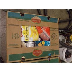 APPLE BOX OF ASSORTED FOOD