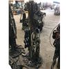 Image 2 : LARGE QUANTITY OF CHAINS / LIFTING EQUIPMENT ON STAND