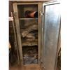 Image 2 : IMPERIAL SINGLE DOOR LOCKING METAL CABINET WITH CONTENTS