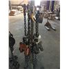 Image 2 : LOT OF CHAINS / LIFTING EQUIPMENT ON STAND