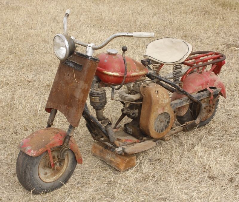 1958 Cushman Eagle Scooter with Husky 17M83