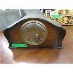 Seth Thomas wood case mantle clock