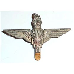 BRITISH AIRBORNE PARATROOPER BERET CAP BADGE