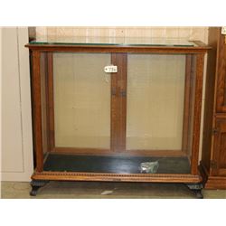 JW Winchester Oak Counter Case