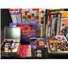 Image 2 : LARGE LOT OF WAYNE GRETZKY AND EDMONTON OILERS COLLECTABLES