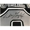 Image 2 : WAYNE GRETZKY AUTOGRAPHED L.A. KINGS JERSEY #99.  COMES WITH THE SCORE BOARD C.O.A.