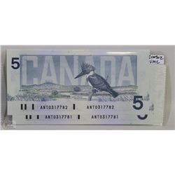 PAIR OF CONSECUTIVE 1986 5 DOLLAR CANADA BANKNOTES