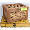 Image 1 : 2 BAMBOO JEWELRY BOXES WITH LATCHES