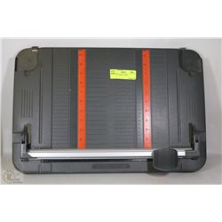 FISKARS PAPER CUTTER