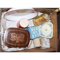 BOX W/VINTAGE ITEMS INCL. 1950'S WALTER