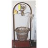 Image 1 : BASKET & METAL PLANT HOLDER