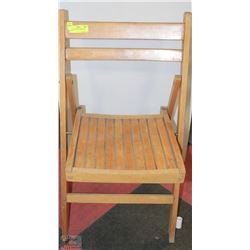 FOLDING WOODEN DIRECTORS CHAIR