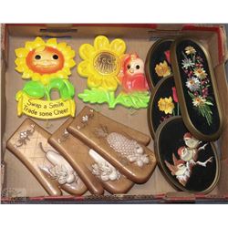 FLAT OF VINTAGE DÉCOR