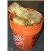 Image 1 : BUCKET OF NEW HEAVY DUTY STRAPS