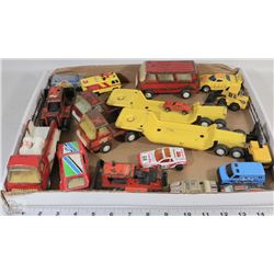 FLAT OF VINTAGE TONKA TRUCKERS AND DIE CAST CARS
