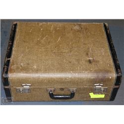 VINTAGE SUITCASE