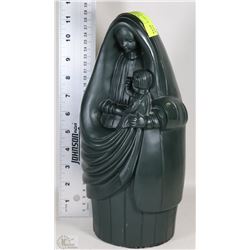 MOTHER AND BABY STATUE