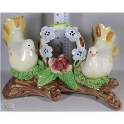 VINTAGE CAPO-DI-MONTE TABLE CENTERPIECE OR MANTLE