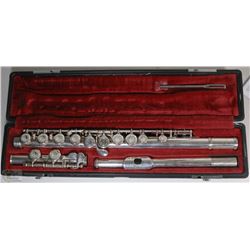SILVER YAMAHA FLUTE AND CASE