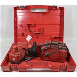 TWO HILTI 2,0 AH NICD BATTERIES AND CHARGER