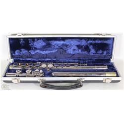 ARMSTRONG FLUTE IN CASE