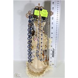 JEWELRY STAND WITH JEWELRY